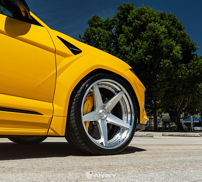 Фото дисков Anrky RS5.3 на Lamborghini Urus