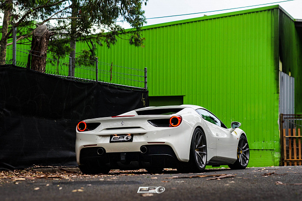 Фото дисков HRE P104 Сатиновый тонированный лак на Ferrari 488