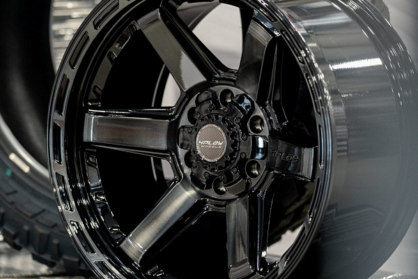 Фото дисков 4PLAY 4P63 Черный глянец на Jeep Wrangler IV (JL)