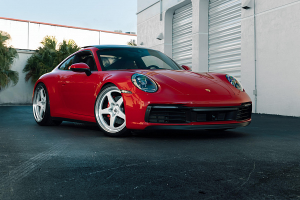 Фото дисков HRE 527 Серебро на Porsche 911 VIII