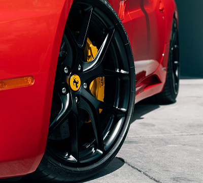 Фото дисков HRE P101 на Ferrari California