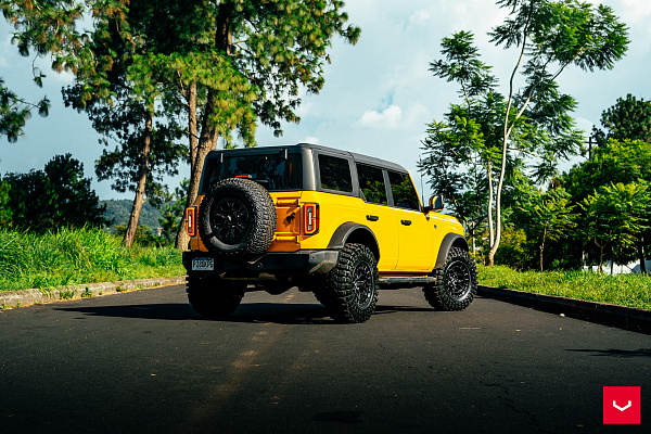 Фото дисков Vossen HFX-1 (6-Lug) Черный глянец на Ford Bronco