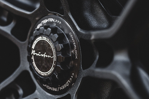 Фото дисков Brixton Forged CM5-R Черный матовый на Porsche 911 VII