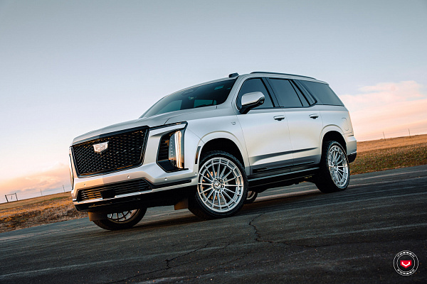 Фото дисков Vossen LCX-01 Глянцевый лак на Cadillac Escalade V
