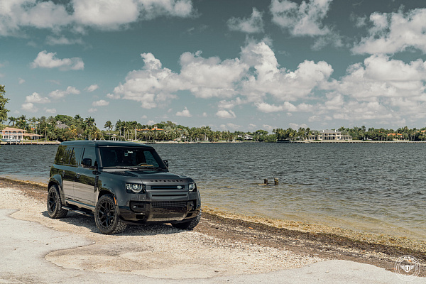 Фото дисков Vossen UV-X Черный сатин на Land Rover Defender II