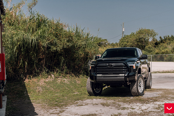 Фото дисков Vossen HFX-1 (6-Lug) Серебро на Toyota Tundra III