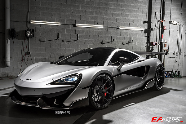 Фото дисков Strasse Wheels SM5R Deep Concave Monoblock Черный глянец на McLaren 570S