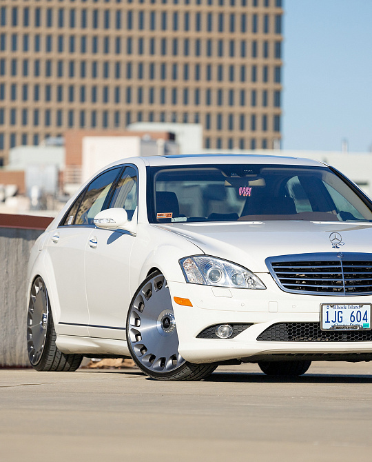 Фото дисков ARISTOCRAT Глянцевый лак на Mercedes-Benz S-Class (W221)