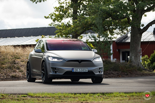 Фото дисков Vossen CG-205T Глянцевый графит на Tesla Model X