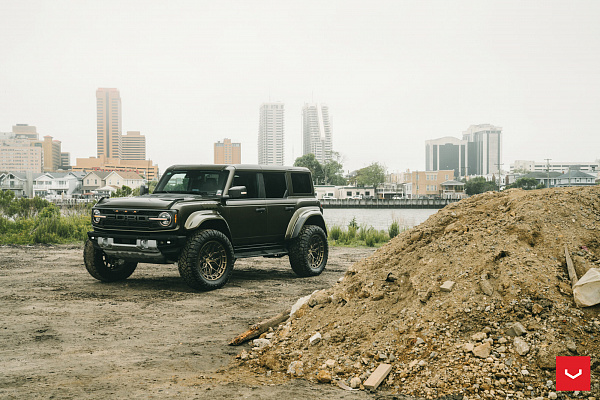 Фото дисков Vossen HFX-1 (6-Lug) Сатиновое темное золото на Ford Bronco
