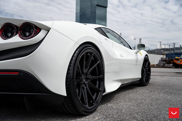 Фото дисков Vossen HF-3 Черный сатин на Ferrari F8