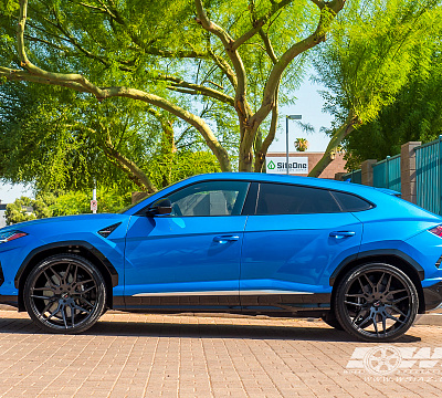 Фото дисков Giovanna Bogota на Lamborghini Urus