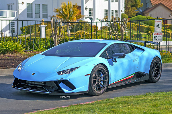 Фото дисков Savini SV10 Другой цвет на Lamborghini Huracan