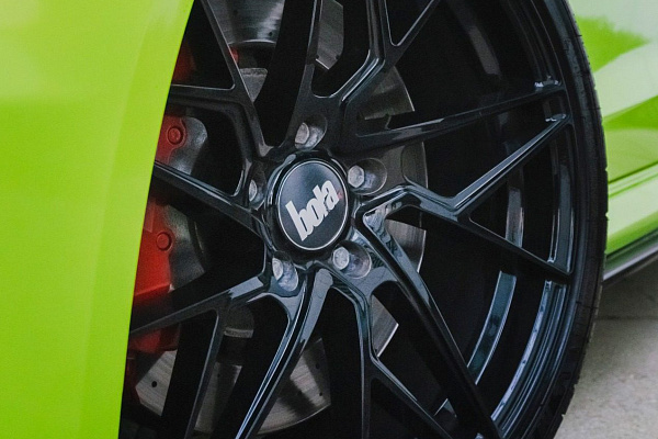 Фото дисков Bola FLR Черный глянец на Audi A/S/RS 3 (8V)