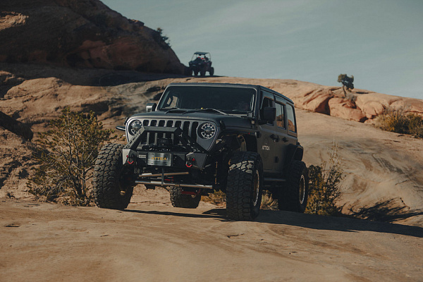 Фото дисков Black Rhino PRIMM  на Jeep Wrangler IV (JL)