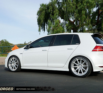 Фото дисков BC Forged HCS04 на Volkswagen Golf VII