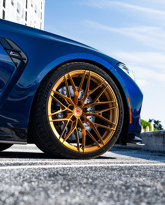 Фото дисков S21-02 Глянцевая медь на BMW 4/M4 (G22/G82)