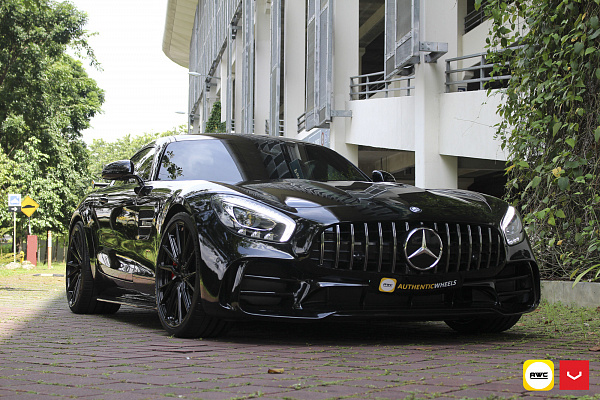 Фото дисков Vossen HF-4T Черный глянец на Mercedes-Benz AMG GT I