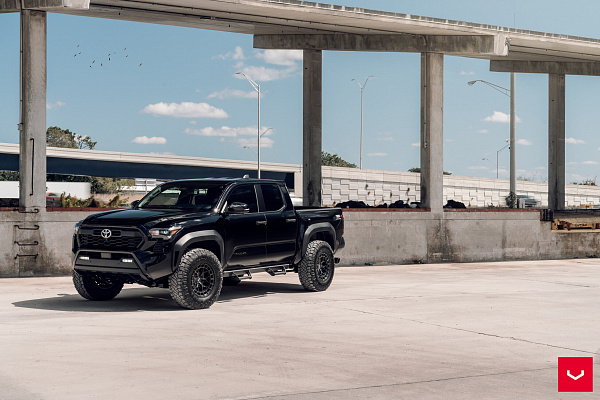 Фото дисков Vossen HFX-1 (6-Lug) Черный сатин на  Toyota Tacoma IV