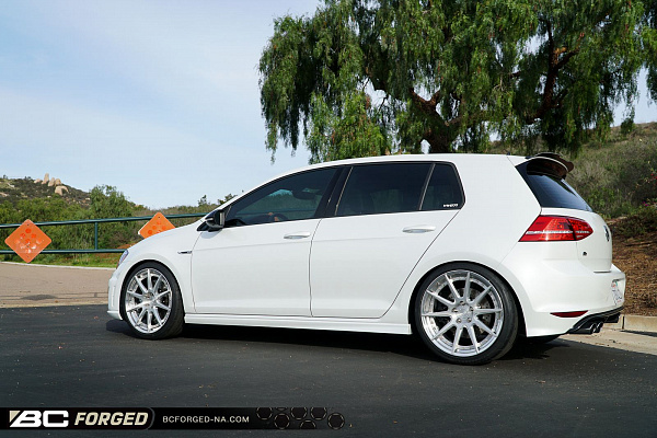 Фото дисков BC Forged HCS04 Глянцевый лак на Volkswagen Golf VII