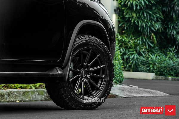 Фото дисков Vossen HF6-1 Черный сатин на Toyota Fortuner II