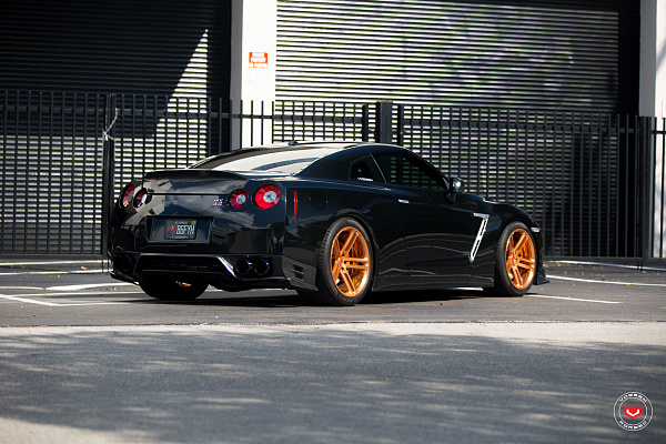 Фото дисков Vossen CG-202 Глянцевая медь на Nissan GT-R