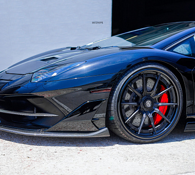 Фото дисков Strasse Wheels SV10 Deep Concave FS на Lamborghini Aventador
