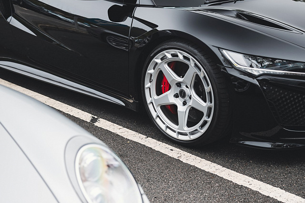 Фото дисков Brixton Forged TR05 AERO1 Сатиновый лак на Acura NSX II