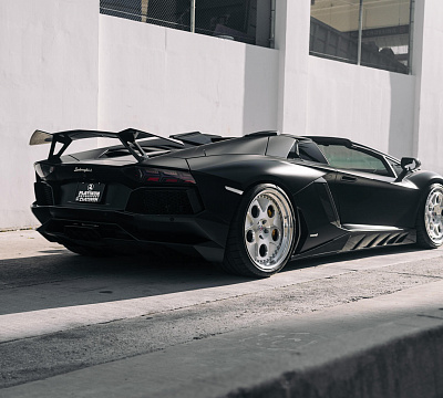 Фото дисков HRE 454 GTM на Lamborghini Aventador