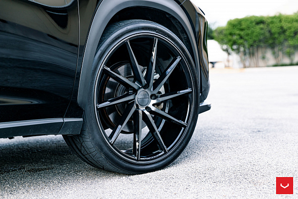 Фото дисков Vossen CVT Черный глянец на Lexus NX I