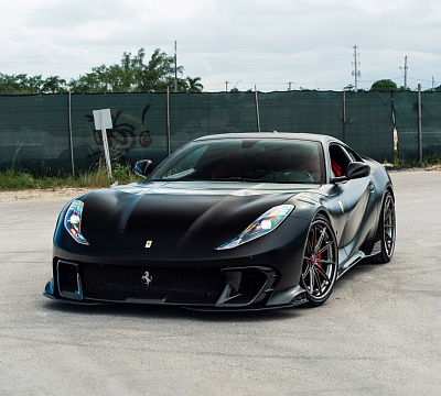 Фото дисков 1886 Wheels G010 на Ferrari 812