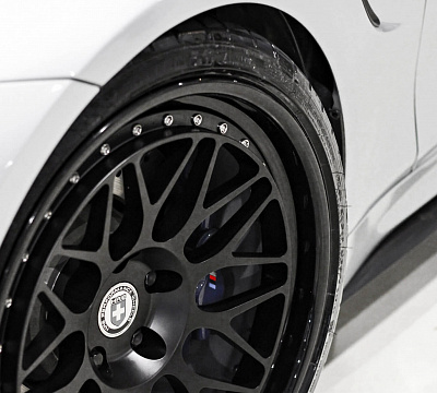 Фото дисков HRE 300 на BMW 4/M4 (F32/F82)