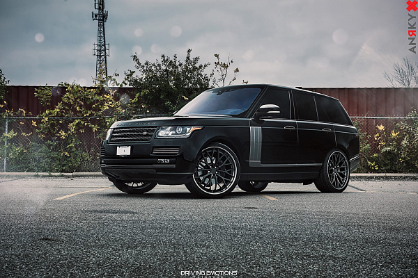 Фото дисков Anrky AN30 Черный сатин на Range Rover IV