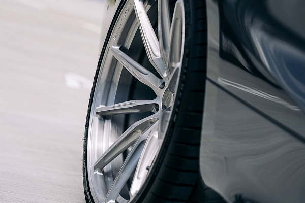 Фото дисков Brixton Forged R11-R Глянцевый лак на BMW 8/M8