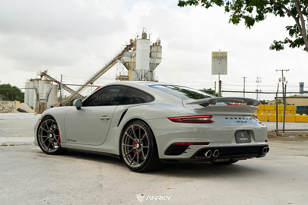 Фото дисков Anrky AN22 Сатиновый темный лак на Porsche 911 VII