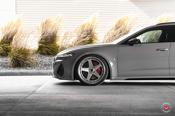 Фото дисков Vossen GEN-01 (3-Piece) Сатиновый лак на Audi A/RS 6 (C8)