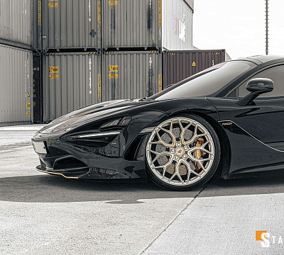 Фото дисков Vossen S17-01 на McLaren 720S