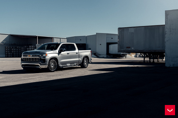 Фото дисков Vossen HF-8 Глянцевый лак на Chevrolet Silverado IV