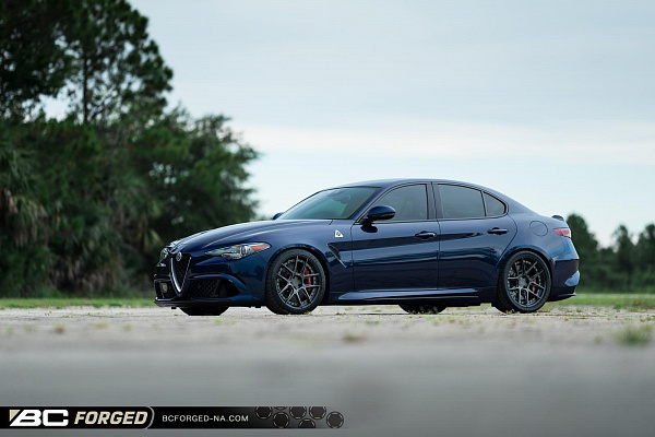 Фото дисков BC Forged HCA381 Сатиновый графит на Alfa Romeo Giulia II (952)