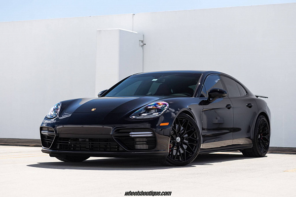 Фото дисков HRE P200 Черный глянец на Porsche Panamera II