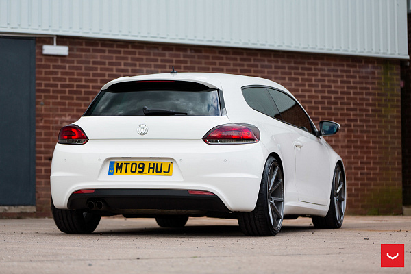 Фото дисков Vossen VFS-1 Сатиновый графит на Volkswagen Scirocco III