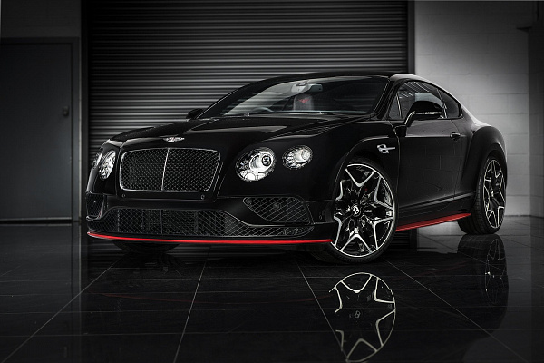 Фото дисков Kahn Split 6 Черный глянец на Bentley Continental GT II