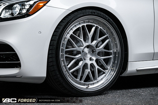 Фото дисков BC Forged LE81 // MLE81 Глянцевый лак на Mercedes-Benz S-Class (W222, C217)