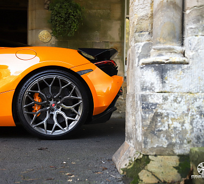 Фото дисков Vossen S17-01 на McLaren 720S