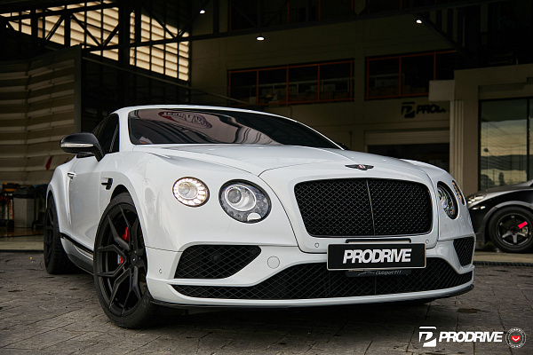 Фото дисков Vossen EVO-3 Черный сатин на Bentley Continental GT II