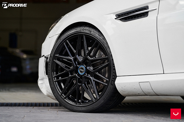 Фото дисков Vossen HF-7 Черный глянец на Mercedes-Benz SLK (R172)