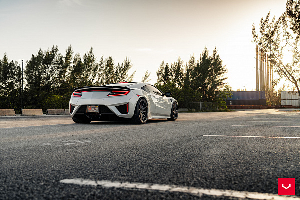 Фото дисков Vossen HF-3 Сатиновый графит на Acura NSX II