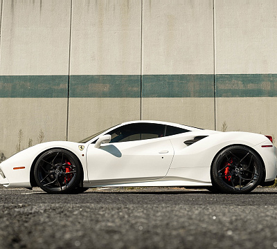 Фото дисков Brixton Forged PF5 на Ferrari 488