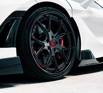 Фото дисков Strasse Wheels SM5R Deep Concave FS на McLaren 720S