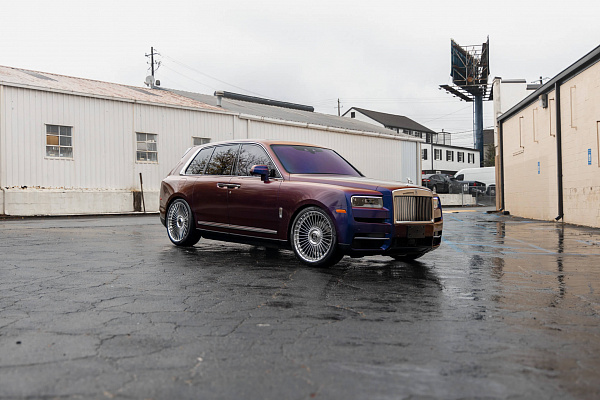 Фото дисков HRE L109M Полированный лак на Rolls-Royce Cullinan